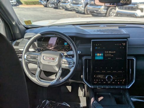 Certified 2025 GMC Acadia Elevation image 18