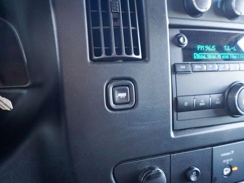 Used 2022 Chevrolet Express 3500 w/ Power Convenience Package RWD image 19