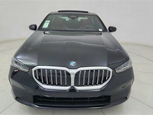 Used 2026 BMW 530i image 2