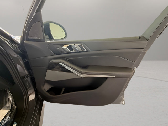 Certified 2026 BMW X7 xDrive40i w/ M Sport Package AWD/4WD image 36