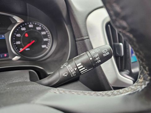 Used 2023 GMC Terrain SLT w/ Elevation Edition image 21