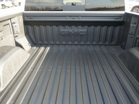 New 2026 GMC Sierra 1500 SLT w/ SLT Premium Plus Package image 7