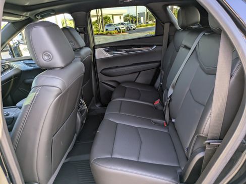 Certified 2023 Cadillac XT5 Premium Luxury w/ LPO, Floor Liner Package image 13