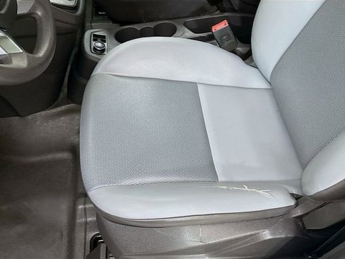 Used 2015 Ford Transit Connect XL image 17