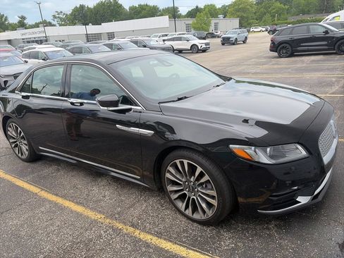 Used 2019 Lincoln Continental Select w/ Continental Climate Package AWD/4WD image 4