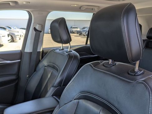 Used 2022 Jeep Grand Cherokee Limited image 14