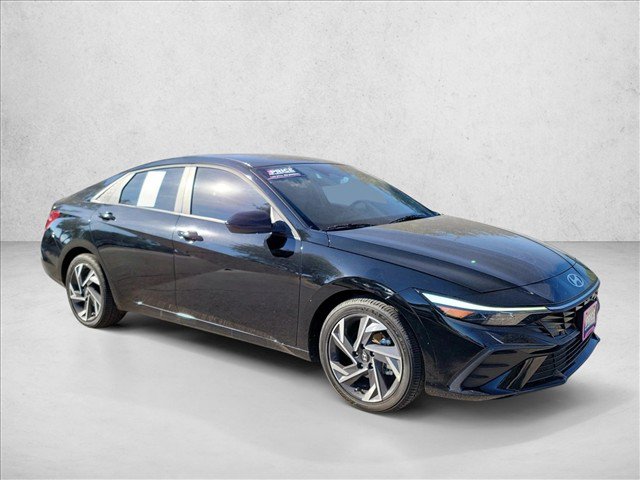Used 2025 Hyundai Elantra Sport w/ Cargo Package FWD image 3