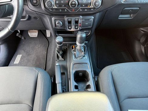 Used 2022 Jeep Wrangler Sport S image 16