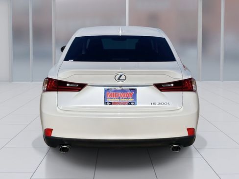 Used 2016 Lexus IS 200t image 5