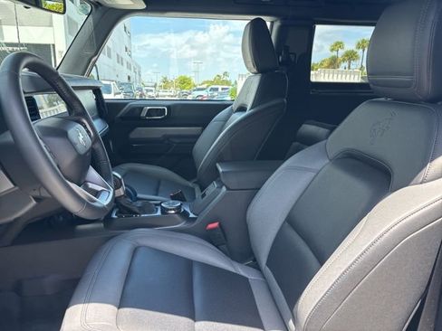 Used 2024 Ford Bronco Black Diamond image 6