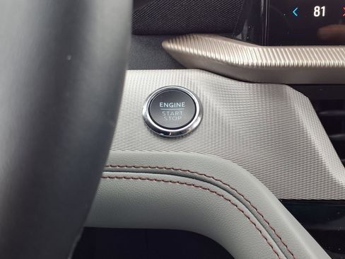 Used 2025 Ford Explorer Active w/ Active Comfort Package image 16