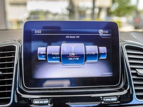 Used 2018 Mercedes-Benz GLS 450 4MATIC w/ Premium Package image 19