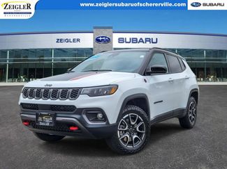 Used 2025 Jeep Compass Trailhawk AWD/4WD video 1