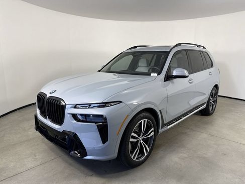Used 2025 BMW X7 xDrive40i w/ Executive Package AWD/4WD image 1