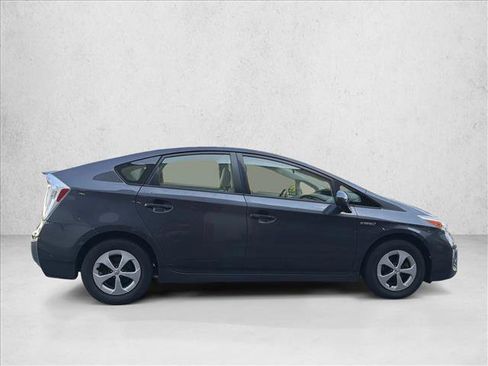 Used 2015 Toyota Prius Two FWD image 4