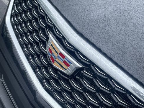 Used 2024 Cadillac XT4 Luxury w/ Cold Weather Package AWD/4WD image 37