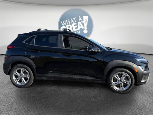 Used 2023 Hyundai Kona SEL image 2