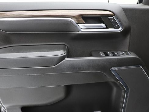 Used 2024 Chevrolet Silverado 1500 LT image 18