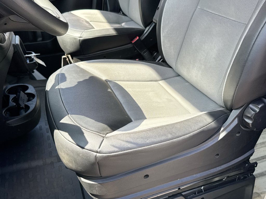 Used 2025 RAM ProMaster 2500 w/ Convenience Group FWD image 18