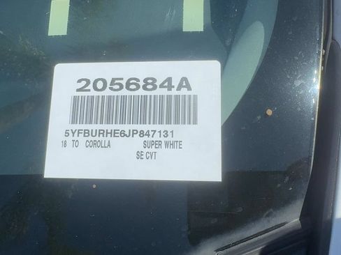 Used 2018 Toyota Corolla LE w/ Carpet Mat Package (TMS) FWD image 19