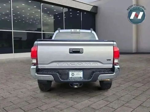 Used 2020 Toyota Tacoma SR5 image 4