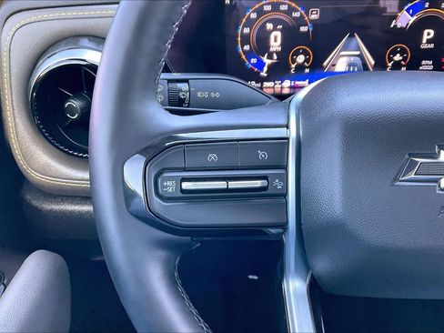 Used 2024 Chevrolet Colorado ZR2 w/ ZR2 Convenience Package III image 25