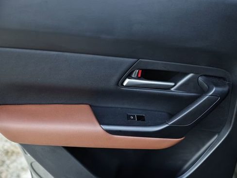 Used 2023 MAZDA CX-50 Meridian Edition w/ Apex Package image 25