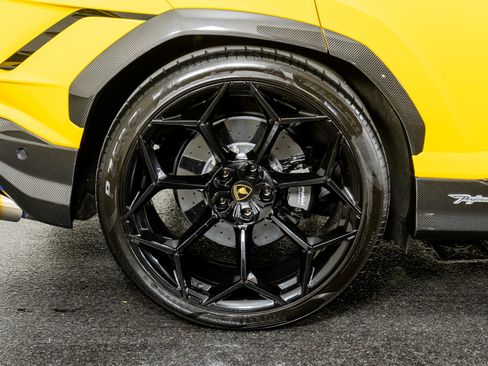 Used 2023 Lamborghini Urus Performante image 9