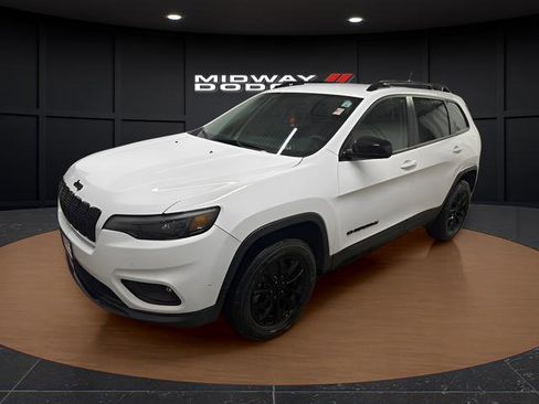 Used 2023 Jeep Cherokee Altitude Lux AWD/4WD image 2