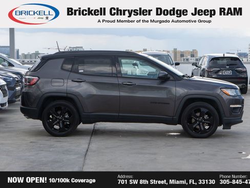 Used 2021 Jeep Compass Latitude image 4