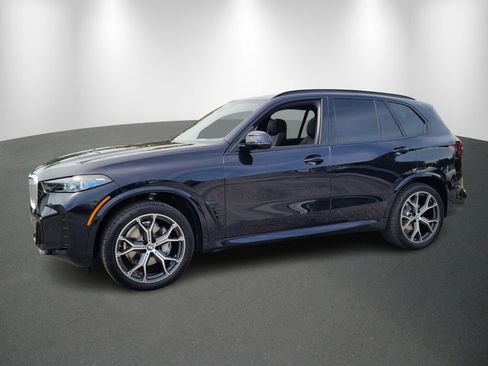 Used 2026 BMW X5 sDrive40i w/ M Sport Package image 3