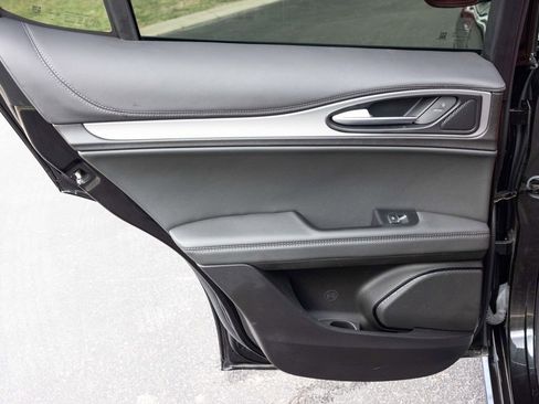 Used 2024 Alfa Romeo Stelvio Veloce image 45