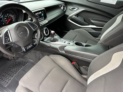 Used 2018 Chevrolet Camaro SS image 10