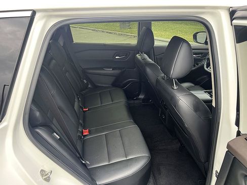 Certified 2023 Nissan Rogue SV w/ SV Premium B Package AWD/4WD image 16