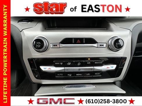 Used 2022 Ford Explorer XLT w/ Equipment Group 202A image 27