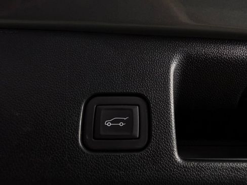 Used 2024 Chevrolet Equinox EV RS FWD image 29