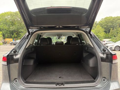 Used 2026 Volkswagen Tiguan SE AWD/4WD image 28
