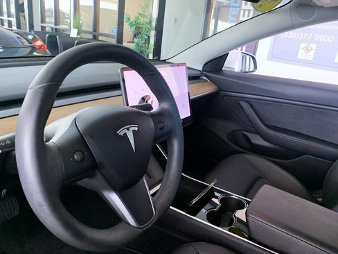 Used 2019 Tesla Model 3 Long Range image 9