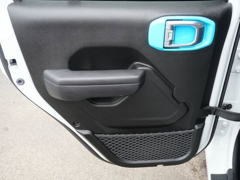 Used 2024 Jeep Wrangler Sport S image 29