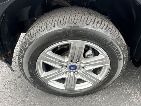 Used 2019 Ford F150 XLT w/ Equipment Group 302A Luxury AWD/4WD image 31
