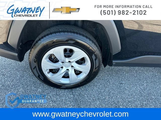 Used 2024 Toyota RAV4 LE AWD/4WD image 11