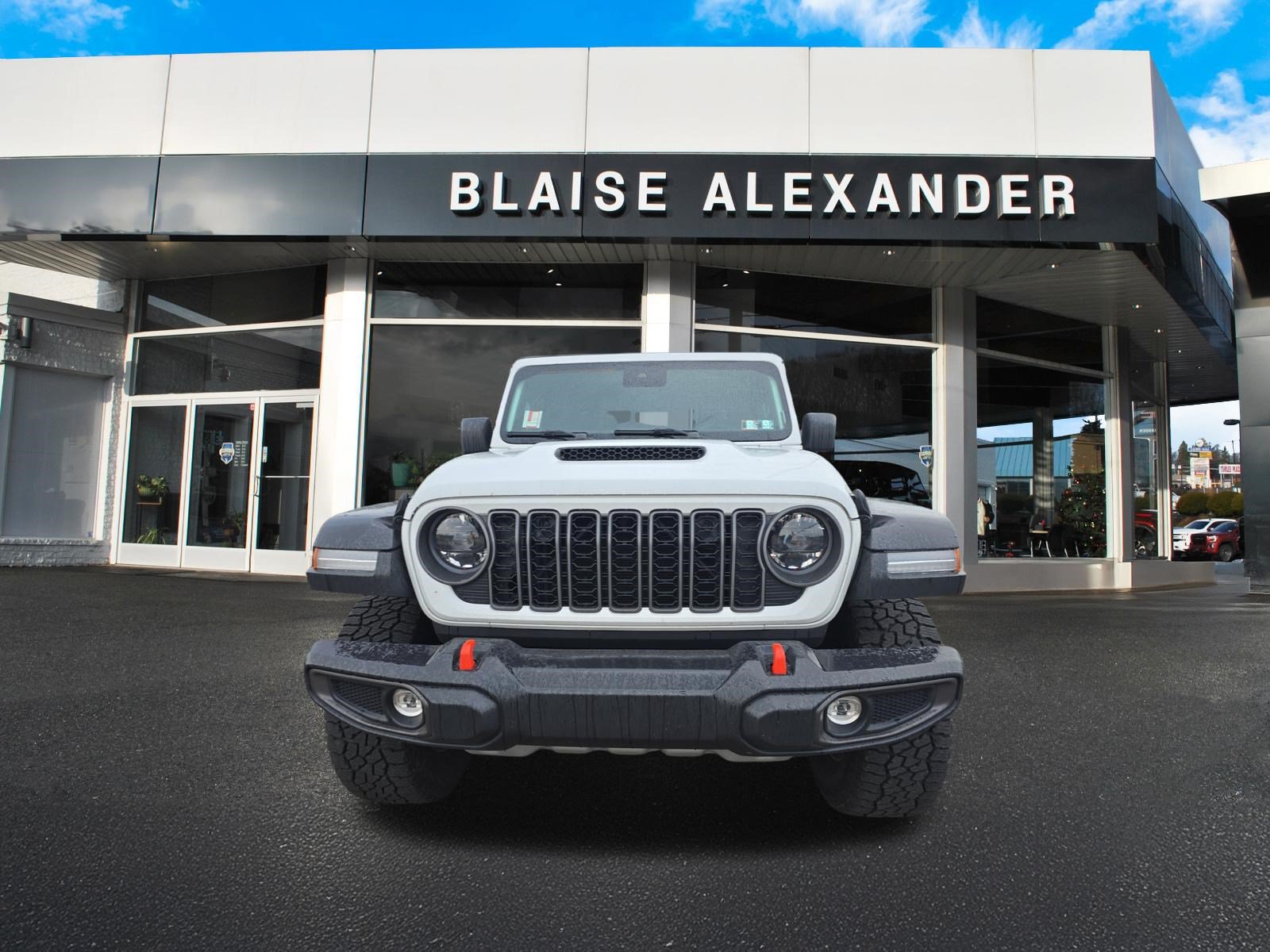 Used 2025 Jeep Gladiator Mojave w/ Convenience Group AWD/4WD image 8