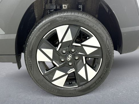 Used 2024 Hyundai Kona SEL AWD/4WD image 24