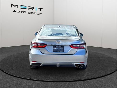 Used 2023 Toyota Camry SE image 8