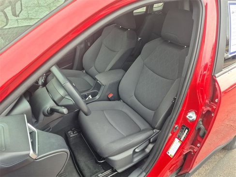 Used 2024 Toyota Corolla Cross LE image 16