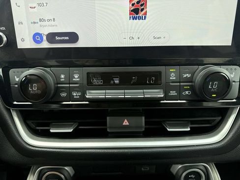Used 2026 Toyota Grand Highlander AWD image 18