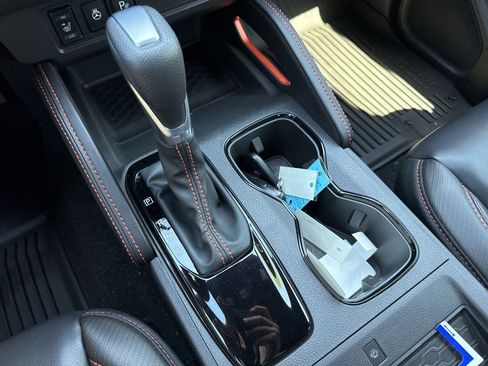 Used 2025 Nissan Frontier PRO-4X w/ Pro Premium Package image 30