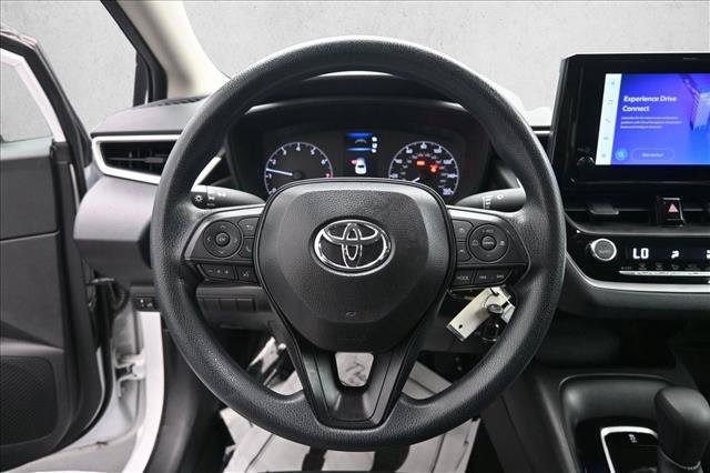 Used 2025 Toyota Corolla LE FWD image 14
