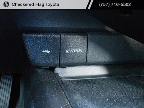 Used 2024 Toyota Camry SE w/ Cold Weather Package AWD/4WD image 19