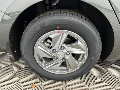 New 2026 Hyundai Elantra SE image 17